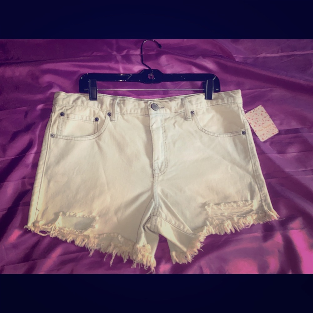 Free people cut offs light washed jeans size 30